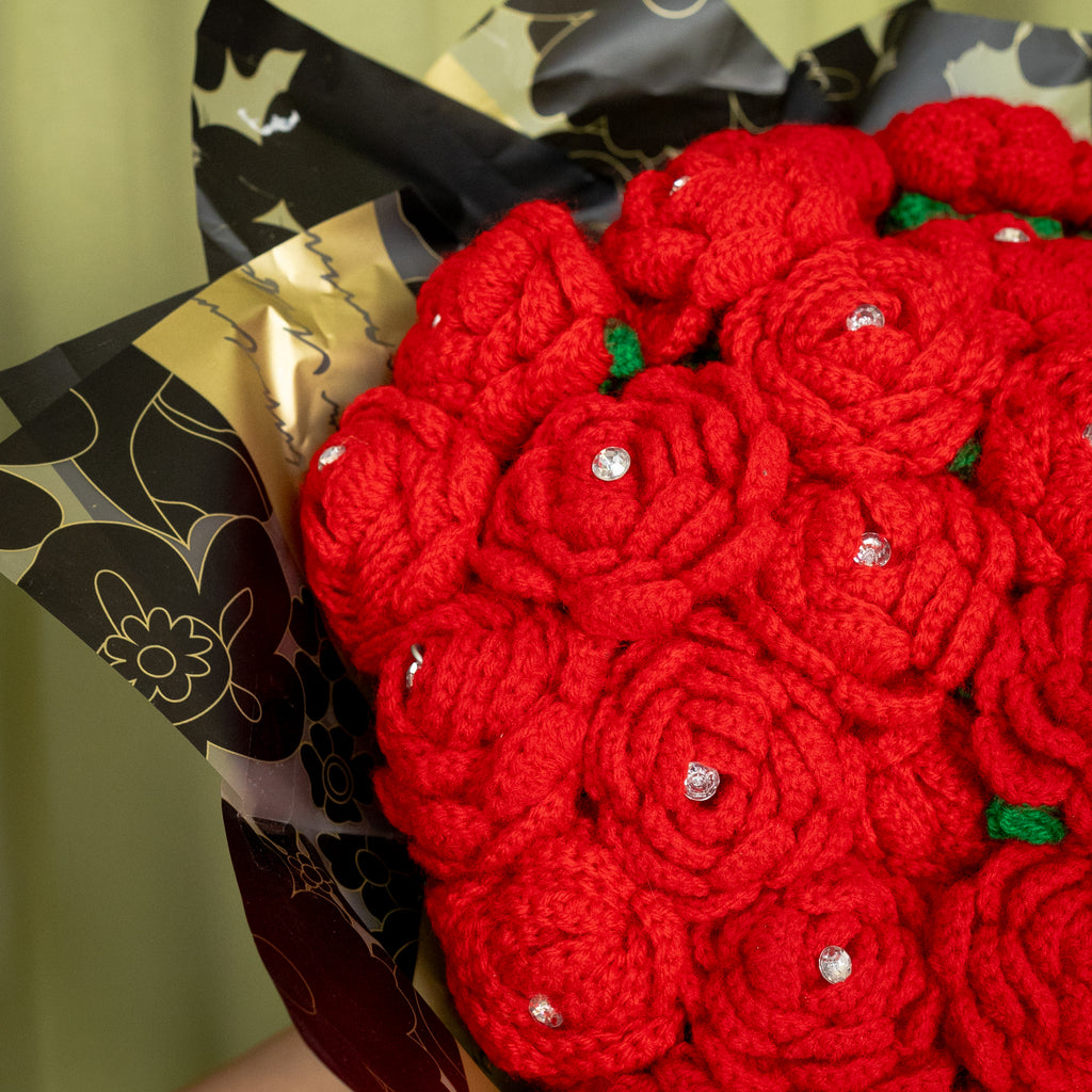 Red Crochet Rose Bouquet (28 Roses) | Handmade Forever Flower Bouquet | Wovenisshq